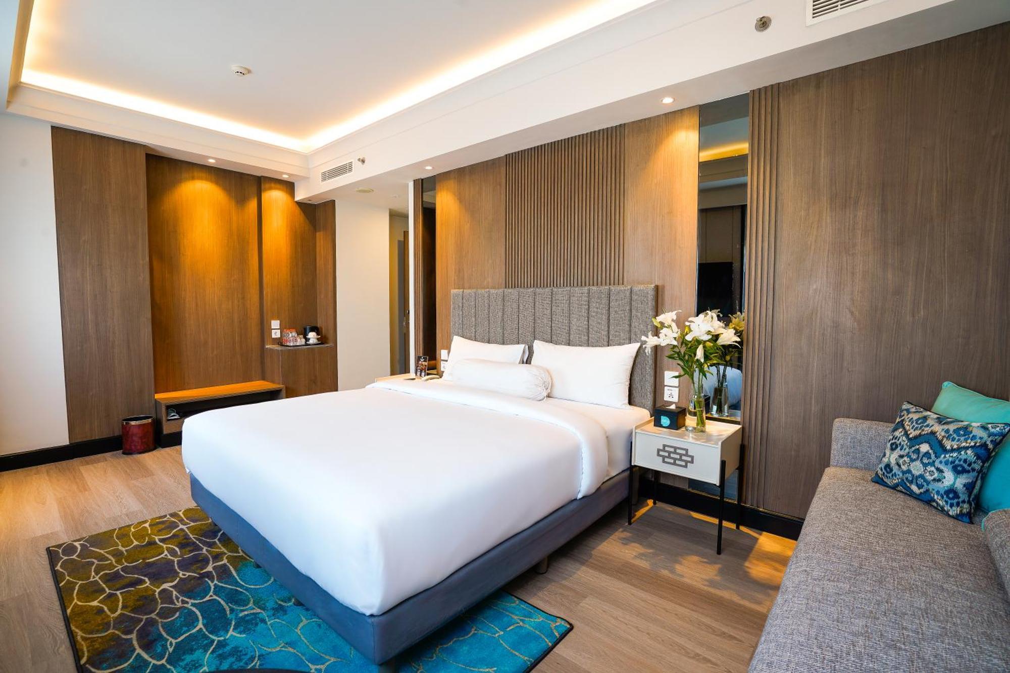 Deka Hotel Surabaya Hr Muhammad Exterior foto